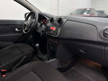 Car image 16