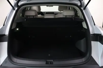 Car image 32