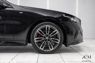 Car image 40