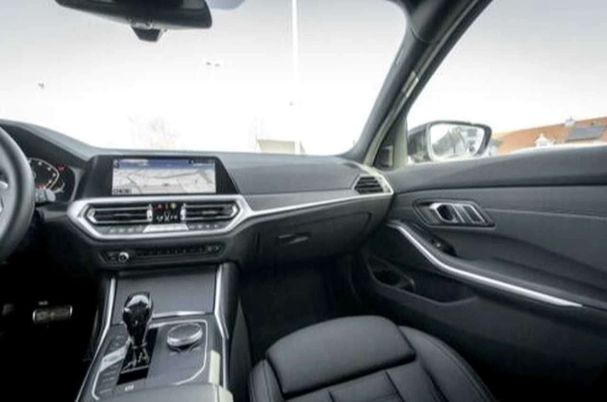 BMW 340i 275 kW image number 9