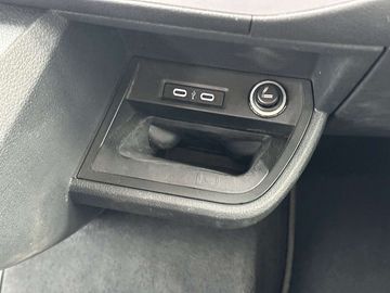 Car image 36