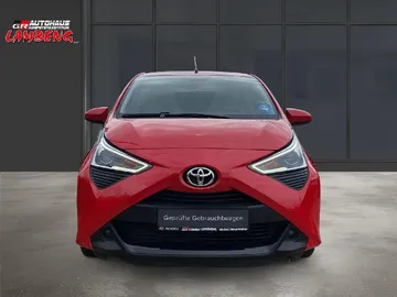 Car image 2