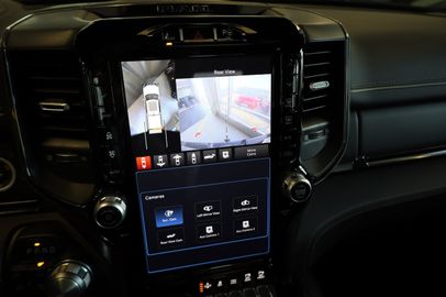 Car image 28