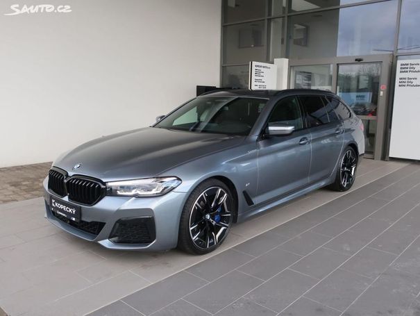 BMW 530d Touring xDrive 210 kW image number 1