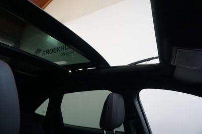 Car image 38