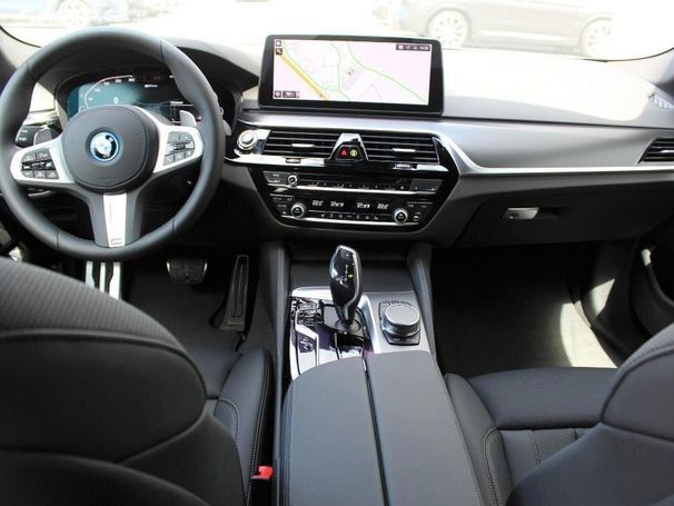 BMW 530 Touring xDrive 220 kW image number 24