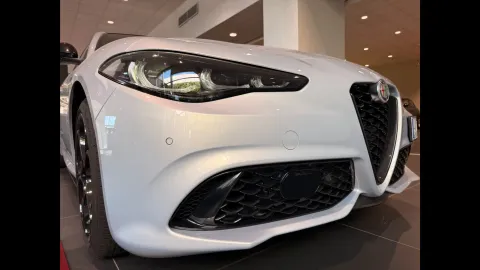 Car image 27