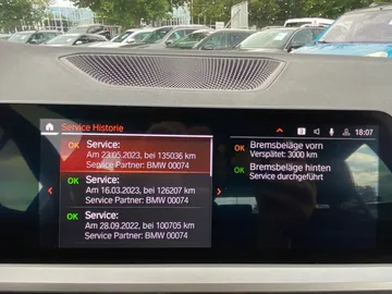 Car image 40