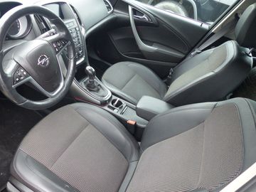 Car image 11