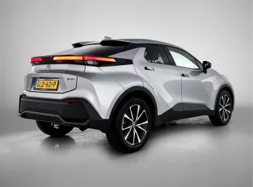 Car image 5