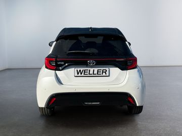 Car image 4