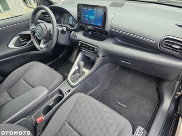 Car image 18