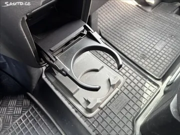 Car image 34