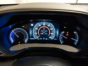 Car image 21