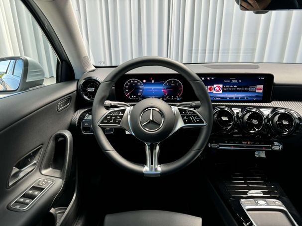 Mercedes-Benz A 180 85 kW image number 12