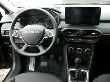 Car image 19