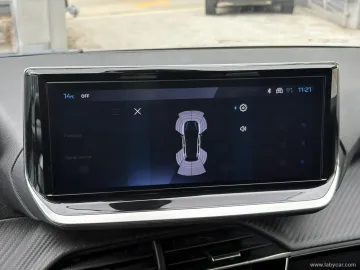Car image 23