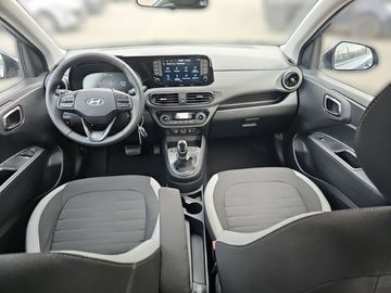 Car image 11