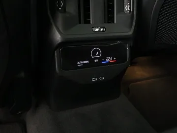 Car image 33