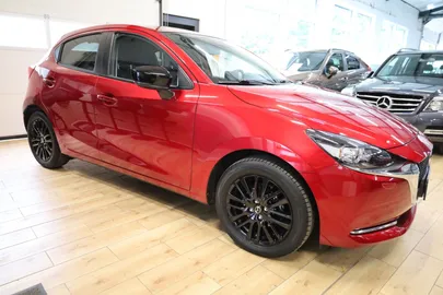 Car image 2