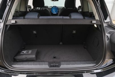 Car image 33