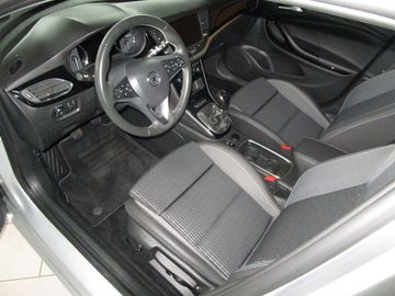 Car image 10