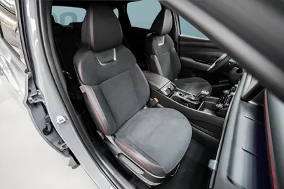 Car image 22