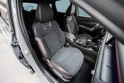 Car image 22