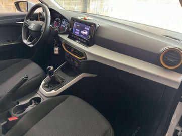 Car image 11