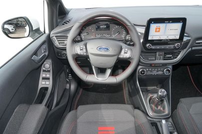 Car image 13