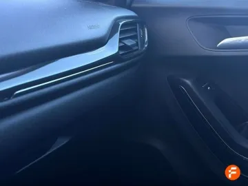 Car image 29