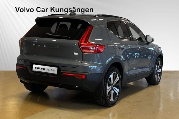 Volvo XC40 Recharge T4 Plus Dark 157 kW image number 3