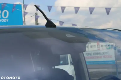 Car image 34