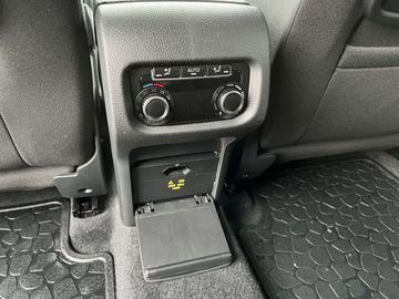 Car image 36