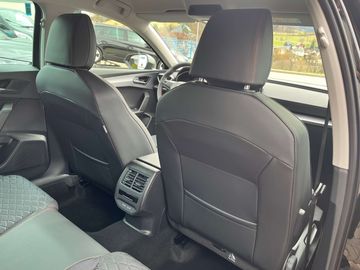 Car image 37