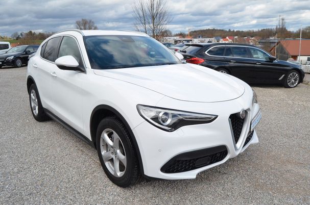 Alfa Romeo Stelvio 2.2 Diesel 16V AT8 Q4 Super 140 kW image number 2