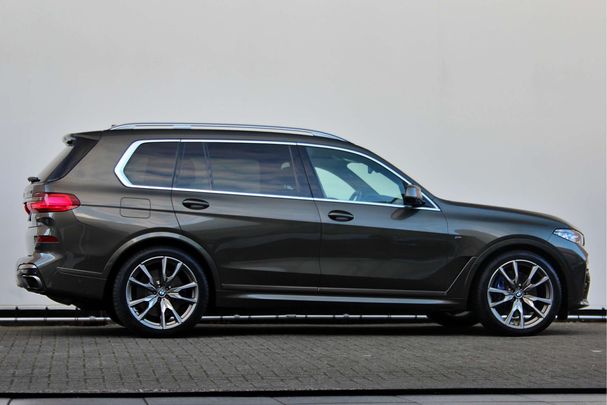 BMW X7 M50i xDrive 390 kW image number 4