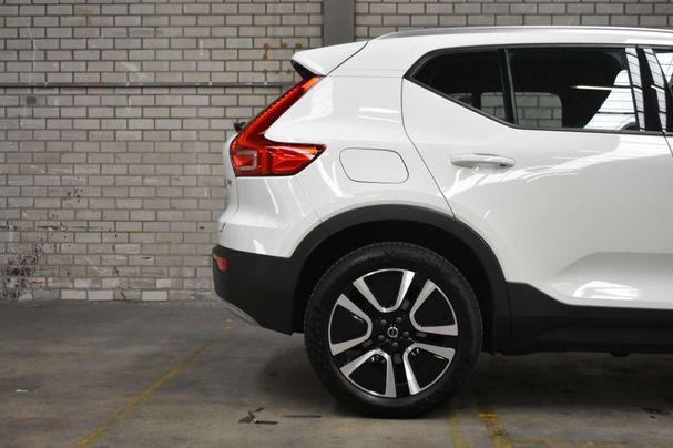 Volvo XC40 T2 95 kW image number 33