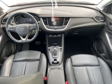 Car image 10