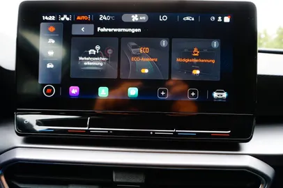 Car image 35