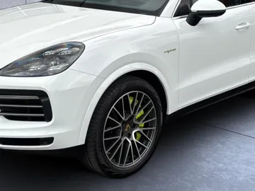 Car image 29