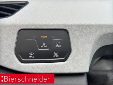 Car image 33