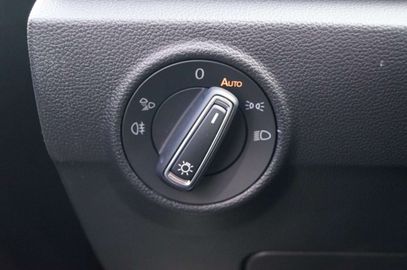 Car image 40