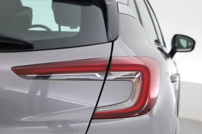 Car image 32