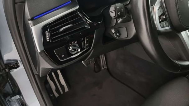 BMW 520d 140 kW image number 22