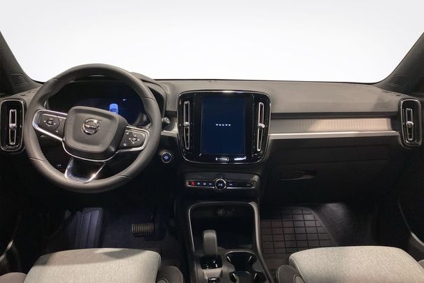 Volvo XC40 B3 Core 120 kW image number 8