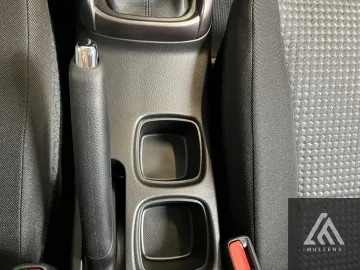 Car image 24