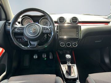 Car image 10