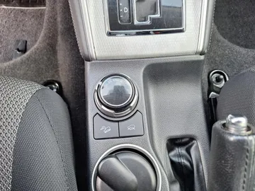Car image 28