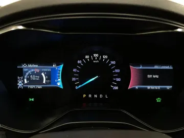Car image 28